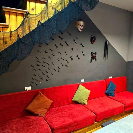 Scary Hostel Тбілісі Екстер'єр фото