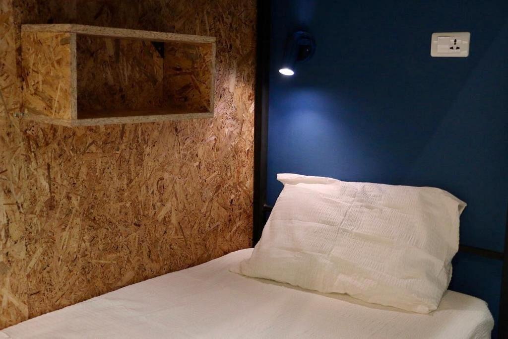 Scary Hostel Тбілісі Екстер'єр фото