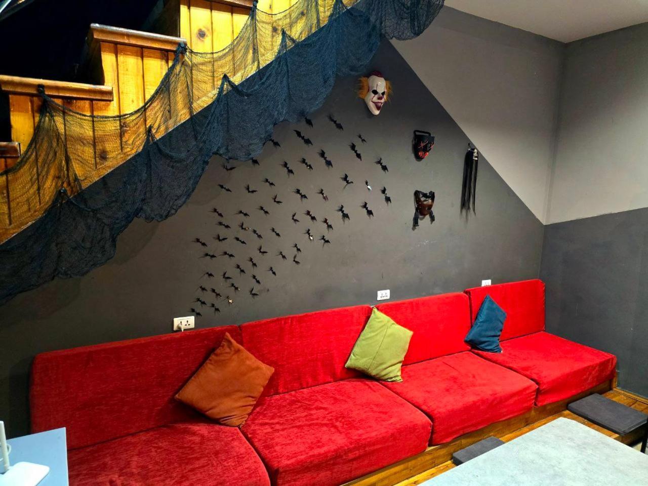 Scary Hostel Тбілісі Екстер'єр фото